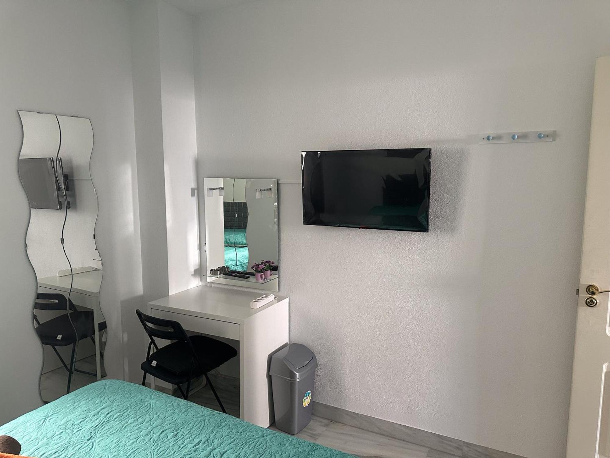 Torremolinos Habitaciones Privada En Apartamentos Compartidos Phòng bức ảnh